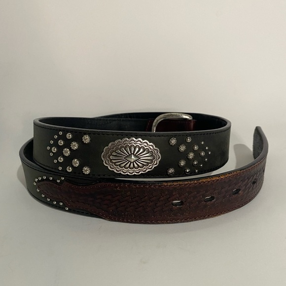 Texas Leather Manufacturing Dark Leather Belt with Silver Accents - Picture 5 of 9